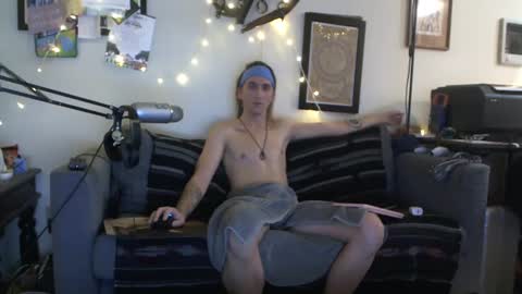 definatelyvegan online show from October 4, 2:09 am