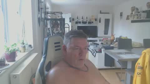 deinprinz2312 online show from January 14, 10:17 am