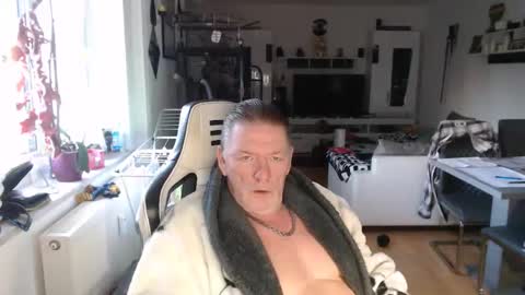 deinprinz2312 online show from March 16, 5:44 am