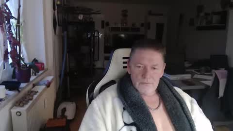 deinprinz2312 online show from December 5, 7:07 am