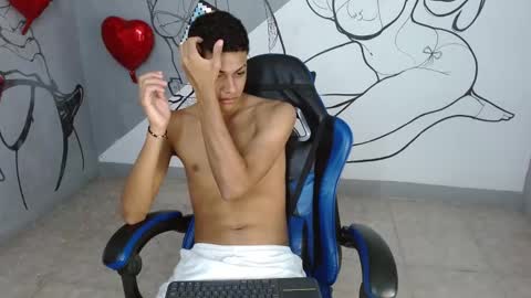 Snapshot of deivid_bigcock1 chatting on September 25, 12:17 am Deivid online show from September 25, 12:17 am
