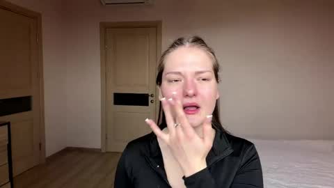 Mila online show from April 11, 8:40 am