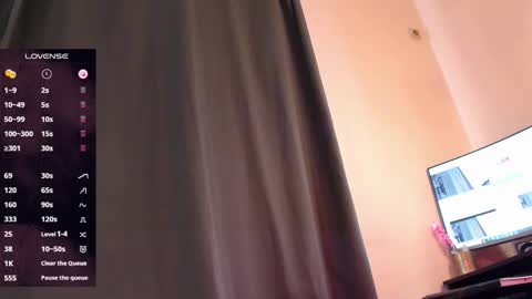 Nicole online show from March 16, 9:35 am