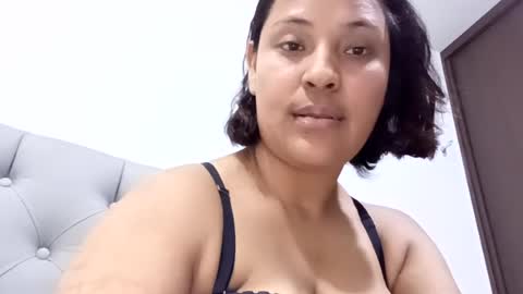 Sarah online show from August 8, 8:52 pm