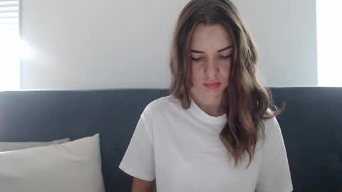 Aurora online show from September 15, 5:31 am