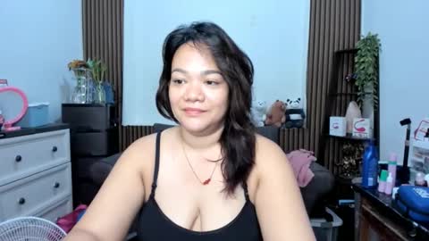 delightfulcurvy online show from November 12, 8:16 am