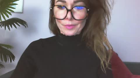 delilah_sweet online show from June 16, 3:27 pm