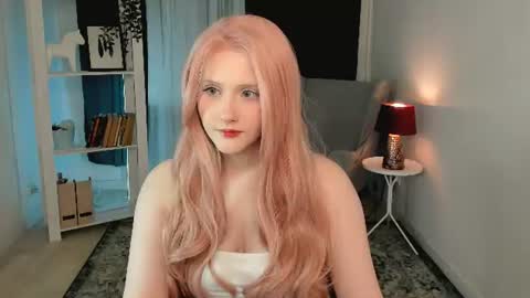 Delilah or Laila online show from July 8, 9:51 pm