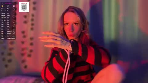 Della online show from March 19, 1:27 pm