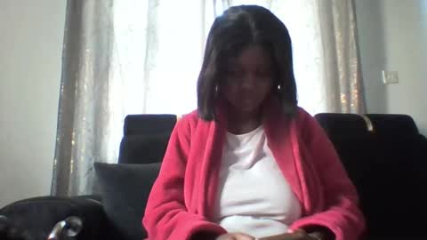 dellarine517299 online show from January 19, 6:23 am