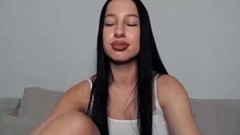 Snapshot of delly_love chatting on September 12, 8:22 pm delly_love online show from September 12, 8:22 pm