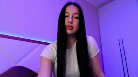 delly_love online show from April 15, 7:27 pm