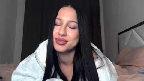 Snapshot of delly_love chatting on October 5, 12:19 am delly_love online show from October 5, 12:19 am