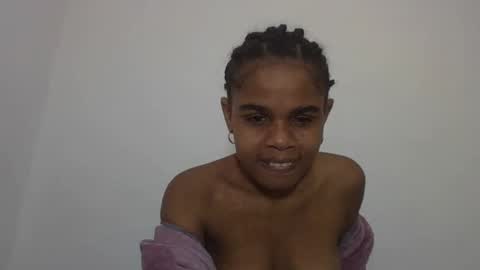 delphine online show from June 1, 1:01 pm