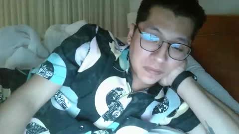 Hung Angel online show from November 13, 4:04 am