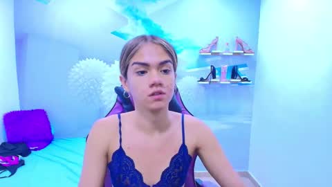 DEMI online show from December 19, 12:33 pm