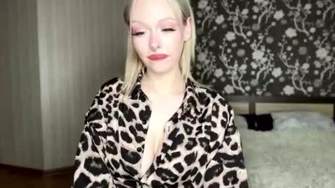 Snapshot of demilodge chatting on October 28, 2:29 pm Demi online show from October 28, 2:29 pm