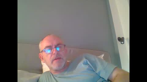 demundu online show from December 25, 10:05 pm