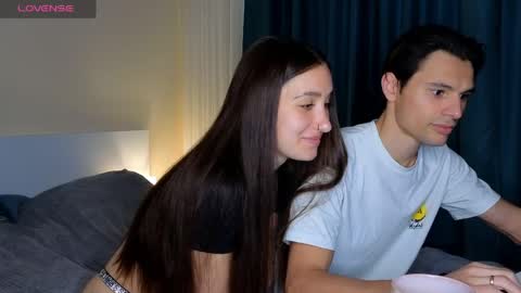 den_kikki online show from April 20, 5:43 am