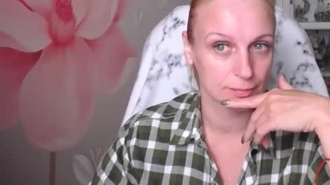 Snapshot of denhiey_here chatting on October 20, 5:40 pm denhiey online show from October 20, 5:40 pm