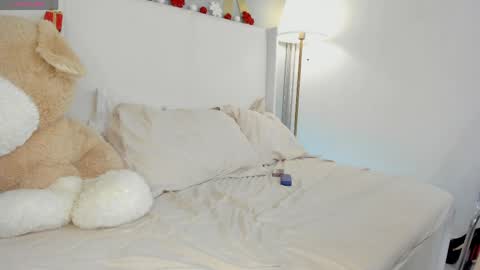 Dennise online show from April 24, 12:40 pm