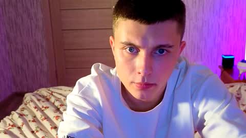 Snapshot of denisx444 chatting on October 10, 1:22 am Denis online show from October 10, 1:22 am