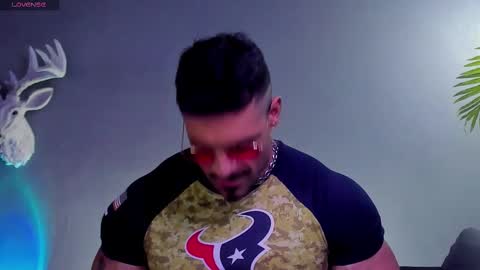 dennis_cox_ online show from January 19, 7:29 am