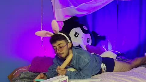 Dennis online show from May 6, 5:35 am