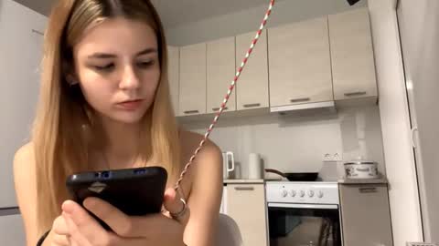 Denni online show from October 17, 3:49 pm