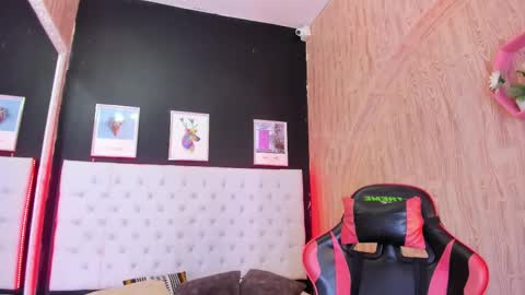 dennyzeans online show from December 20, 11:39 am