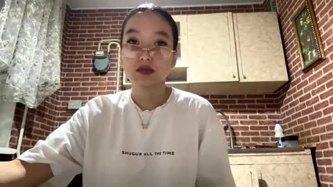 Emma online show from October 2, 1:54 pm