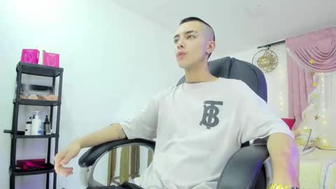 Snapshot of dereck_boy8 chatting on September 22, 8:13 pm Dereck Boy online show from September 22, 8:13 pm