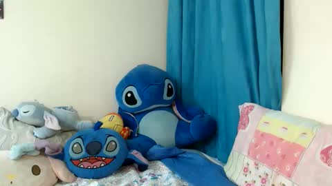 derek_44 online show from May 23, 3:46 am