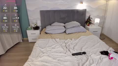 Derek online show from January 24, 3:34 pm