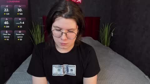 Derek online show from March 4, 12:55 pm