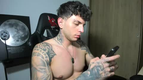 derekmuller11 online show from March 28, 12:45 am