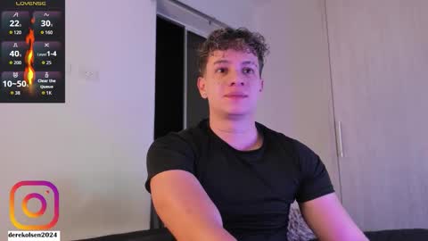 Snapshot of derekolsen_ chatting on October 14, 2:47 am Derek IG Derekolsen2024 online show from October 14, 2:47 am