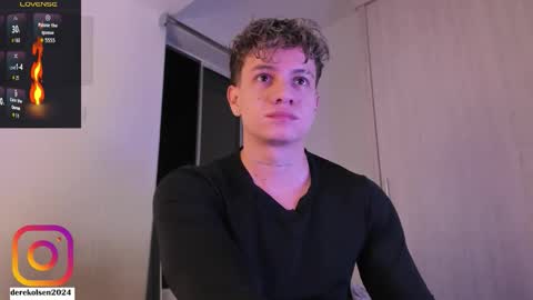 Snapshot of derekolsen_ chatting on October 16, 2:55 am Derek IG Derekolsen2024 online show from October 16, 2:55 am