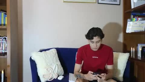 Derek online show from December 14, 1:12 am