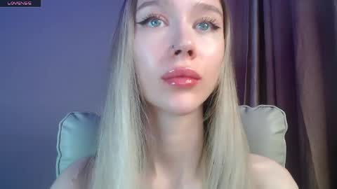 Ari online show from April 19, 4:41 pm