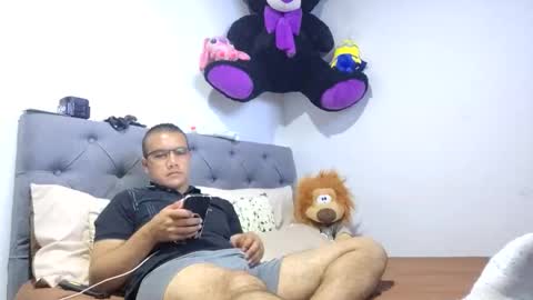 descontrol23173849 online show from April 13, 1:10 am