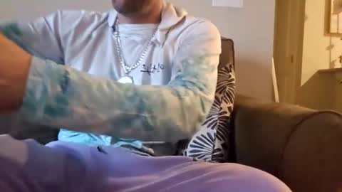 Tall and Handsome online show from December 4, 8:34 pm