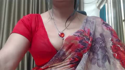 Snapshot of desimaisa130 chatting on January 24, 3:34 pm Maisa online show from January 24, 3:34 pm