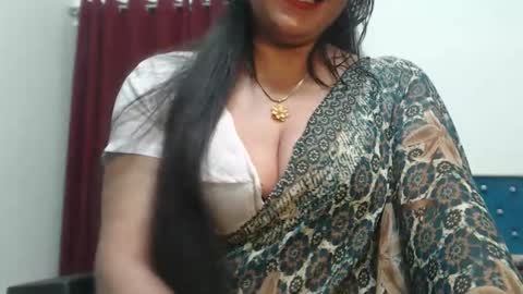 Snapshot of desimaisa130 chatting on September 17, 5:16 pm Maisa online show from September 17, 5:16 pm