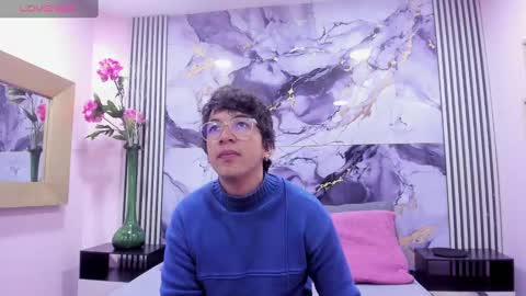 Snapshot of desire_ecstasy chatting on October 21, 1:27 pm desire_ecstasy online show from October 21, 1:27 pm