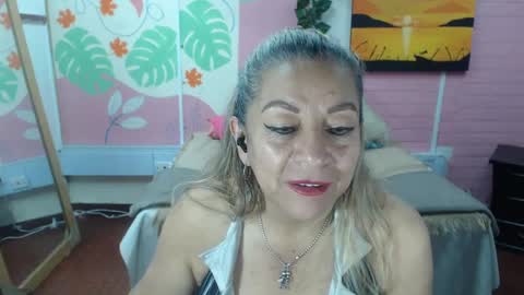 Snapshot of desire_latin chatting on September 24, 5:41 pm VALERIA online show from September 24, 5:41 pm