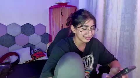 TORI AND MR. BEAR online show from May 19, 6:26 pm