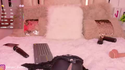   online show from November 28, 7:21 pm