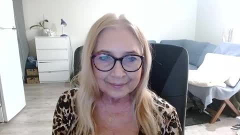 S O F I A online show from February 4, 3:04 pm