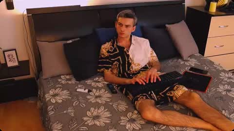 devin_ho online show from January 7, 6:02 pm